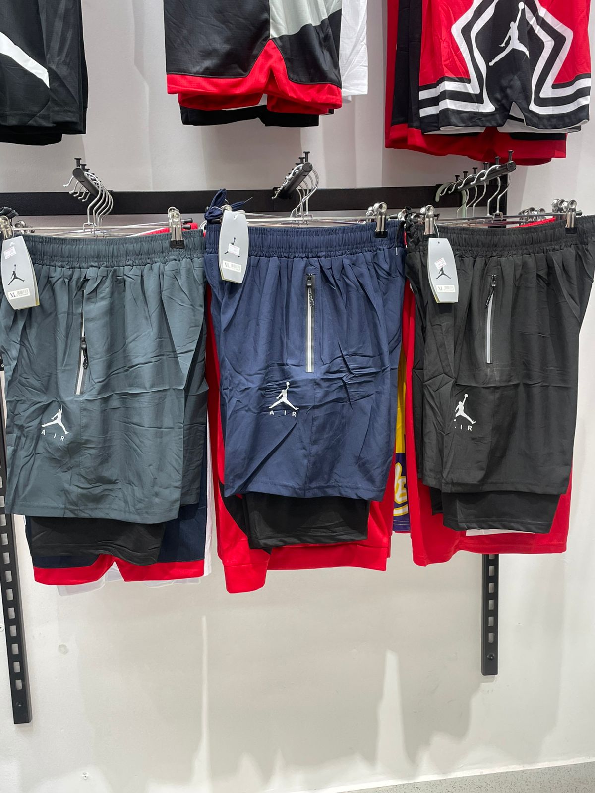 Pantaloneta Deportiva 2 en 1 Pro – Con Licra Interna y Bolsillo con cremallera🛡️