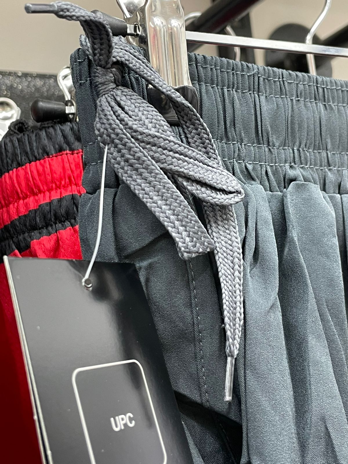 Pantaloneta Deportiva 2 en 1 Pro – Con Licra Interna y Bolsillo con cremallera🛡️