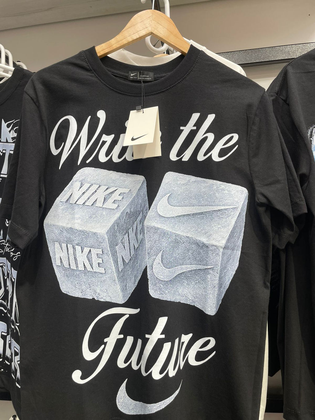 Camiseta nike WRITE THE FUTURE