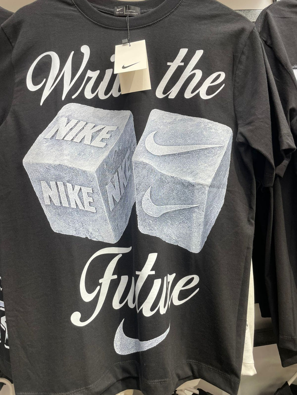 Camiseta nike WRITE THE FUTURE