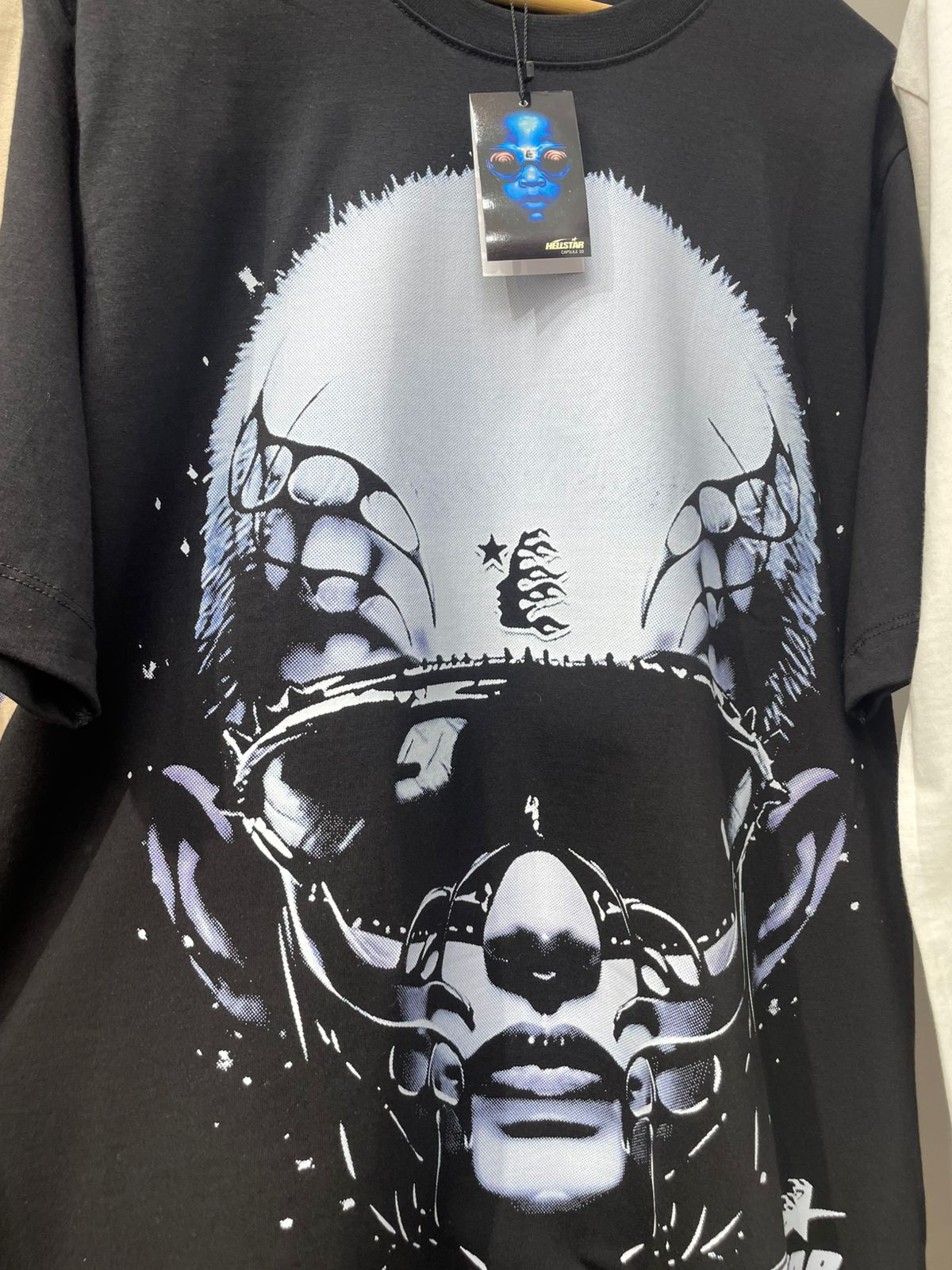 Camiseta hellstar Future Gaze